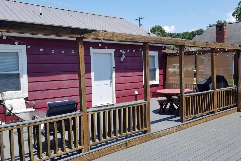 Charming Cottage In Morganton With Ample Parking Εξωτερικό φωτογραφία